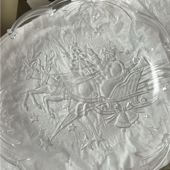 Santa  Glass Mikasa Platter - Picture 2 of 4